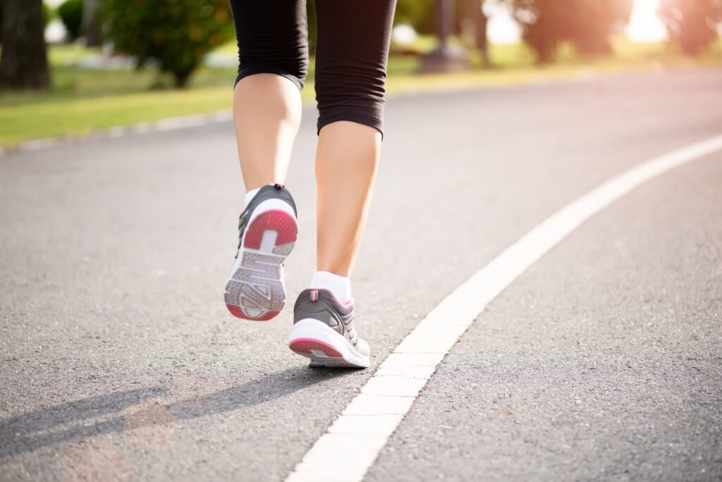 How-to-avoid-injuries-when-running-on-the-road