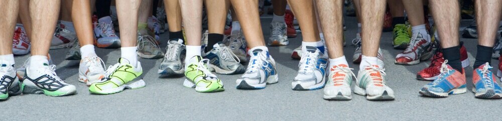 Running Shoes: A Practical Guide for Everyday Runners 3 Running shoes for everyday runners in a simple, real-world setting